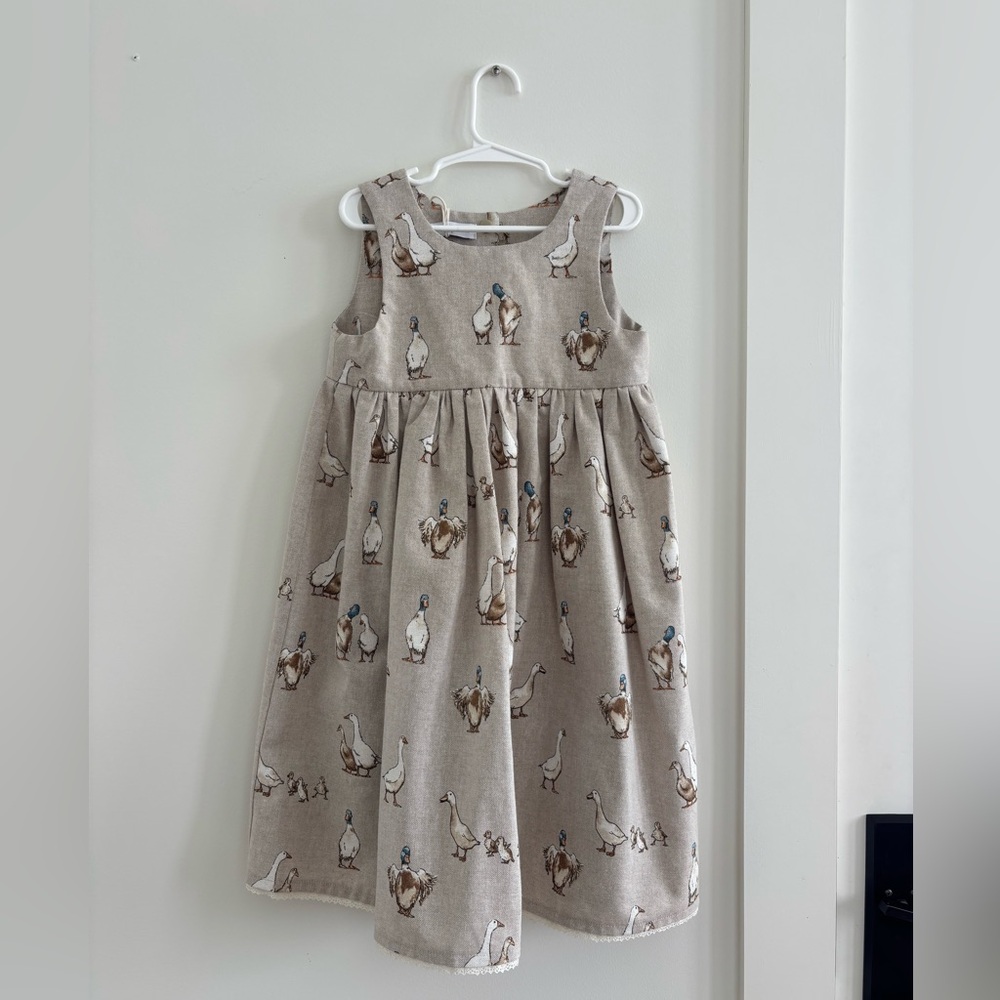Girls' Sleeveless Goose Print Dress in Beige